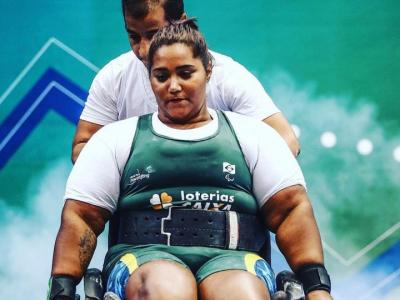 Paratleta Tayana Medeiros conquista vaga para a competição no Halterofilismo na categoria acima de 86 kg 