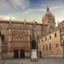 Imagem mostra fachada da Universidad de Salamanca
